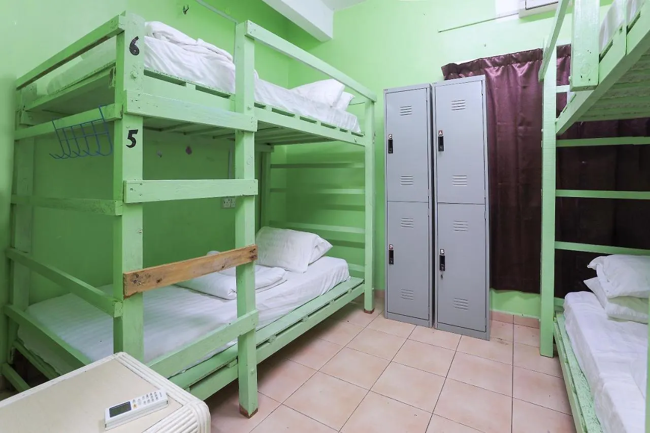 Oyo Home 90229, 3 Little Birds Homestay 4Bhk Malacca