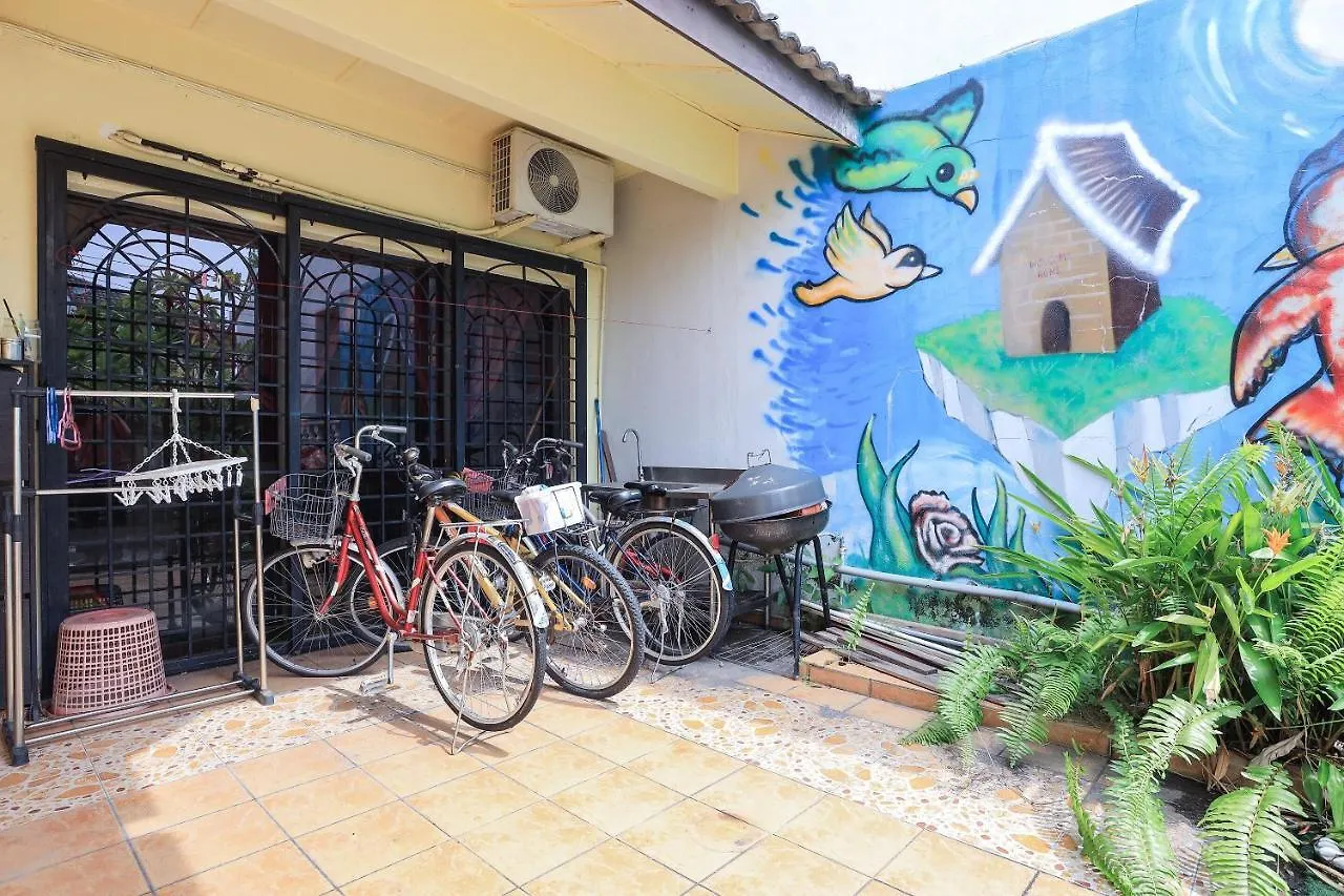 Oyo Home 90229, 3 Little Birds Homestay 4Bhk Malacca