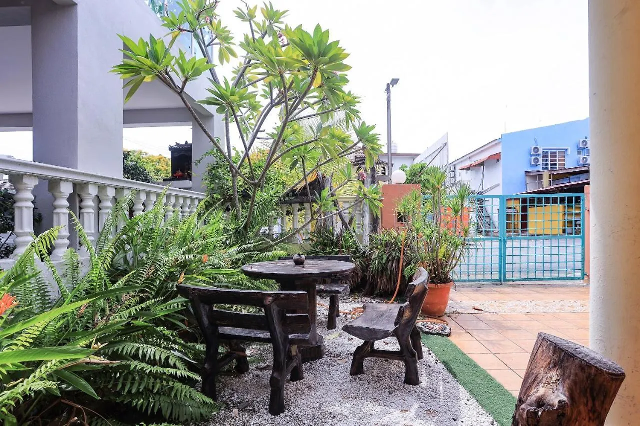 Oyo Home 90229, 3 Little Birds Homestay 4Bhk Malacca